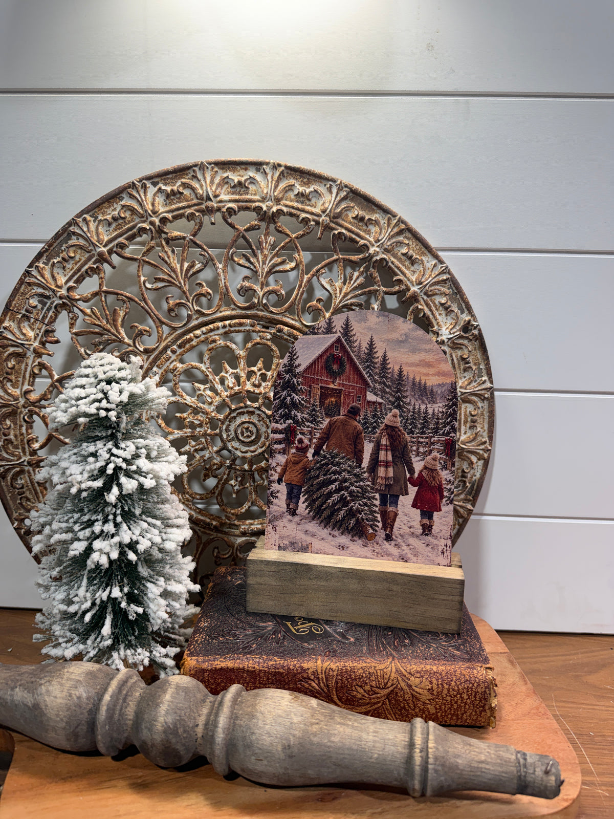 Christmas Tree Farm Family Arch Sign - 5 x 7 UV-Printed Wood Decor