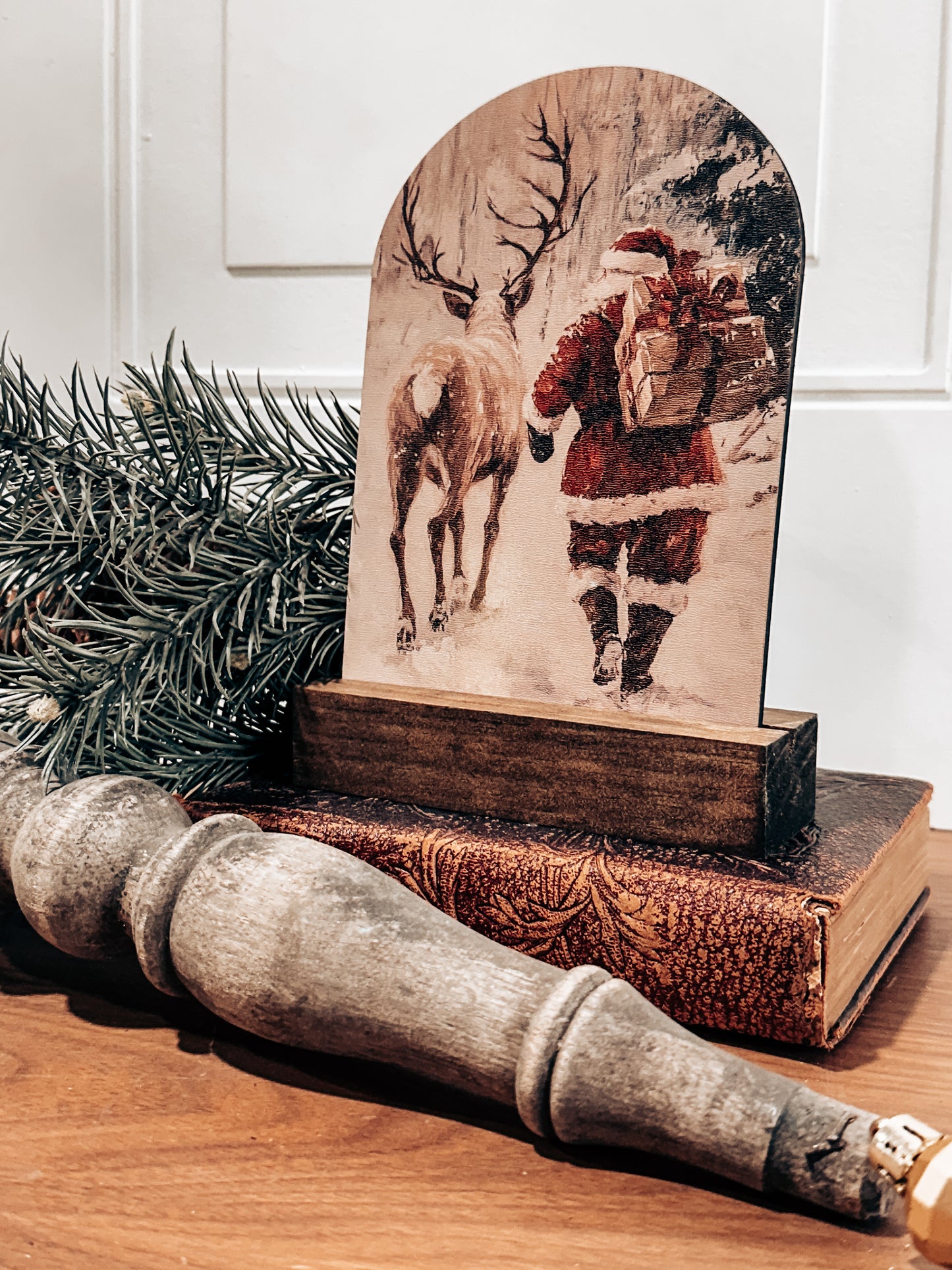 Rustic Santa & Reindeer Wood Block — Vintage Christmas Déc