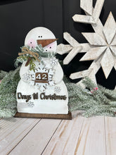 Load image into Gallery viewer, Adorable snowman Christmas countdown.