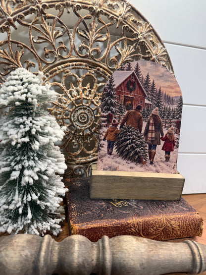 Christmas Tree Farm Family Arch Sign - 5 x 7 UV-Printed Wood Decor