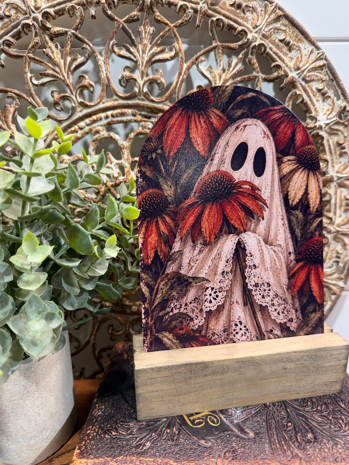 Vintage Ghost and Coneflowers Halloween Arch Sign - 5 x 7 Wood Decor