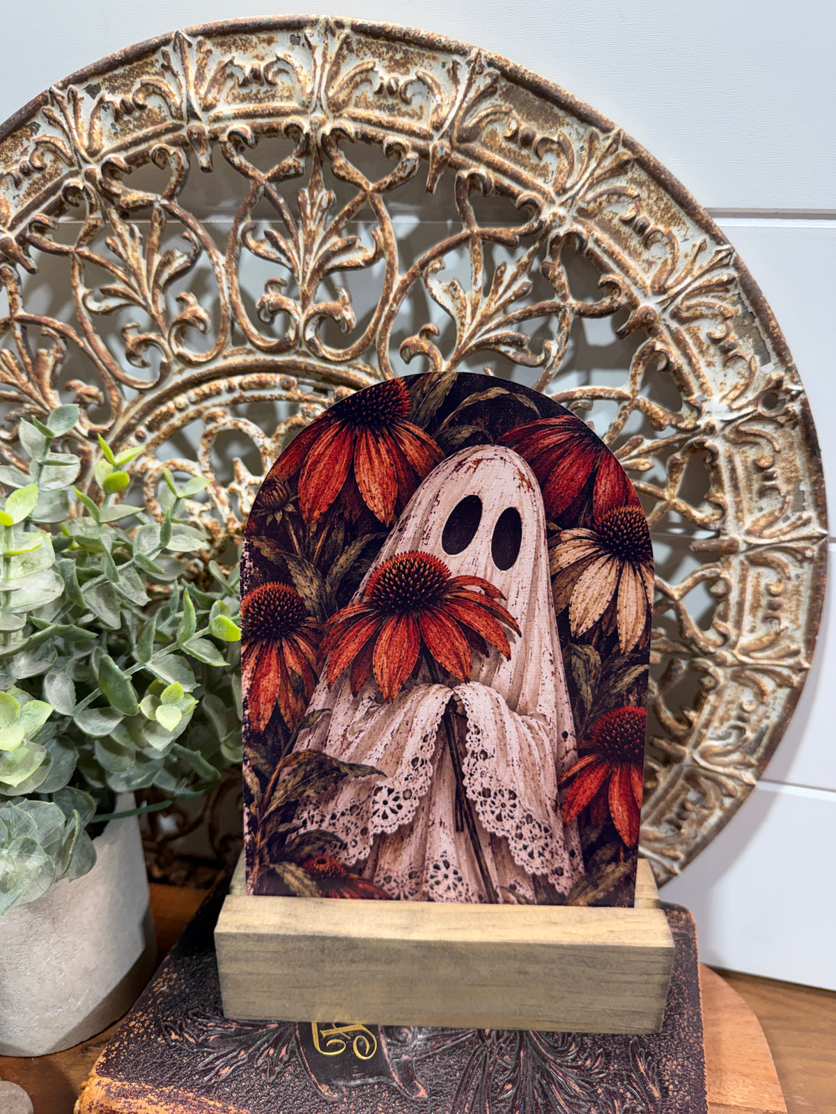 Vintage Ghost and Coneflowers Halloween Arch Sign - 5 x 7 Wood Decor