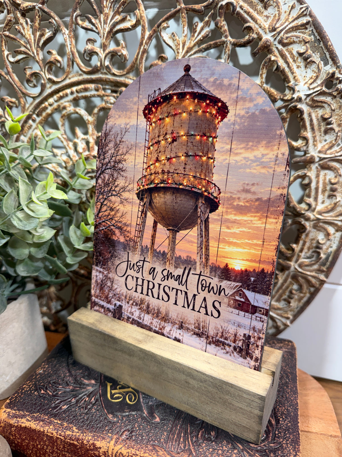 Personalized Small-Town Christmas Arch Sign - 5 x 7 UV-Printed Wood Decor