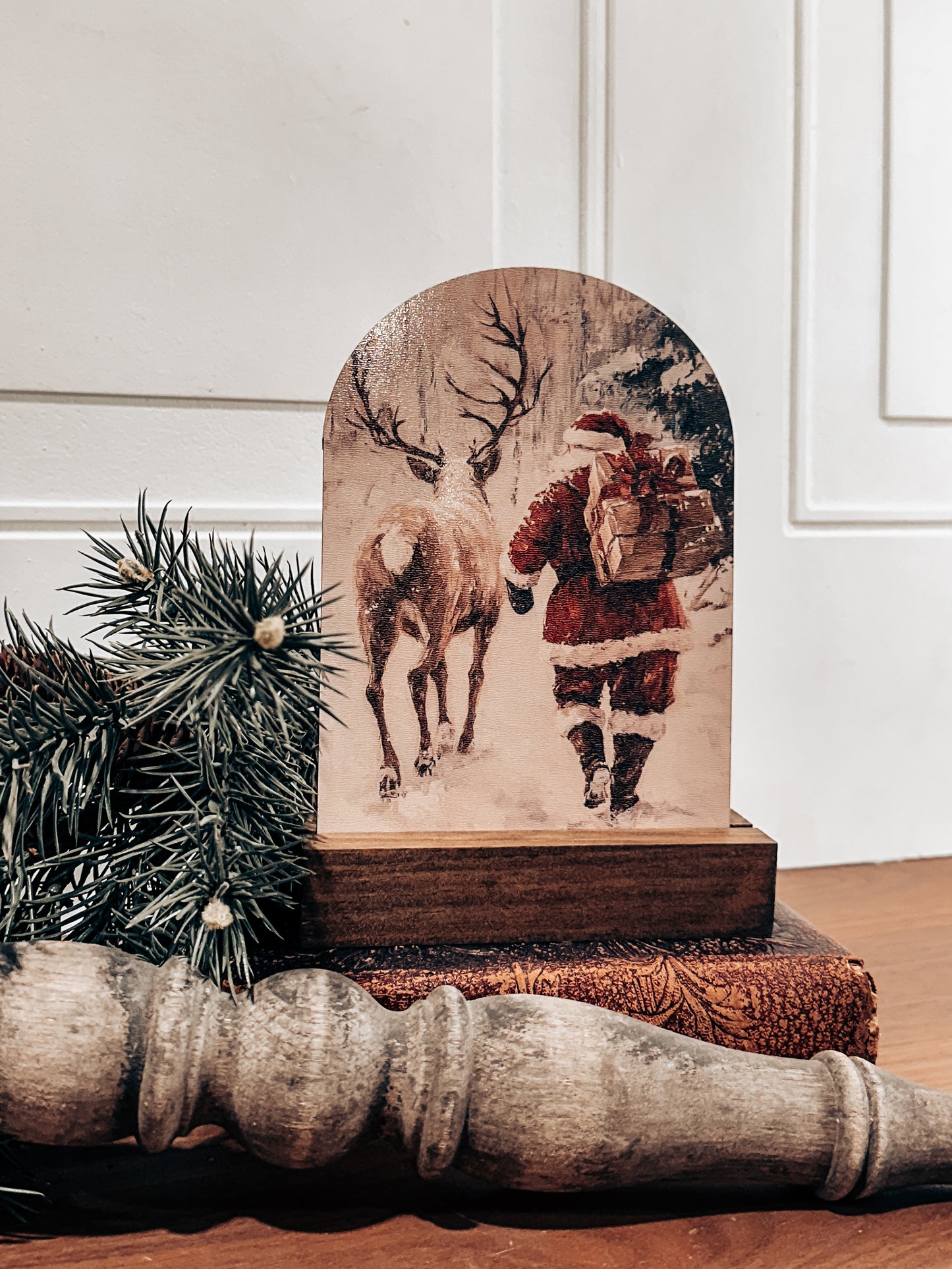 Rustic Santa &amp; Reindeer Wood Block — Vintage Christmas Déc
