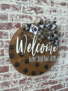 Welcome. Hope you like dogs door hangers