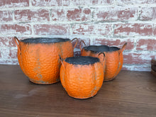 Load image into Gallery viewer, Pumpkin planters set of 3